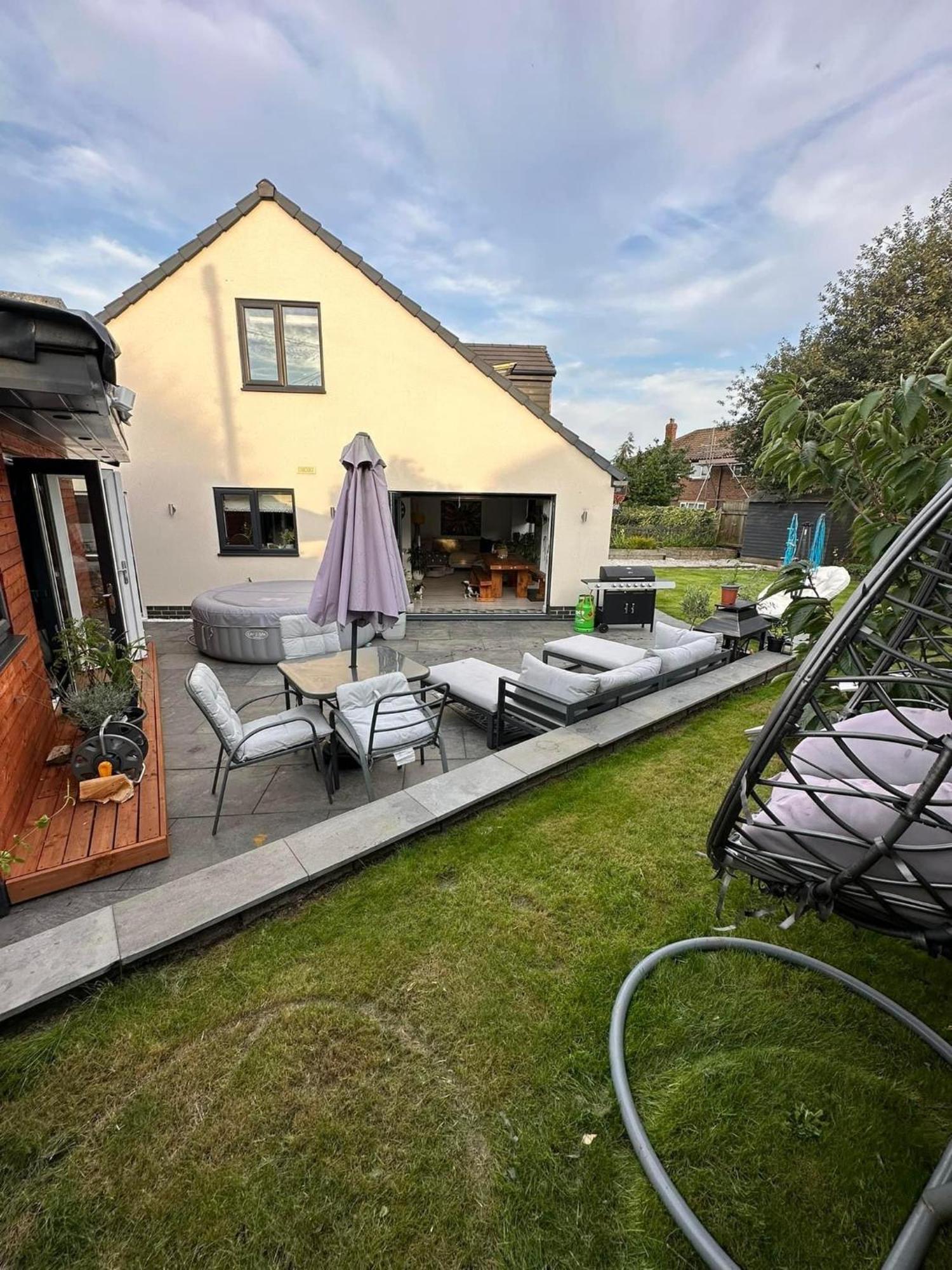 Modern Harrogate House Sleeps 10, Cinema Room & Hot Tub Extérieur photo